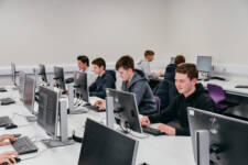 Students working in a SRC computer lab