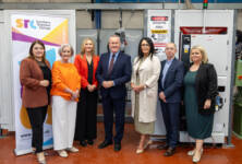 Economy Minister Meets SRC Staff