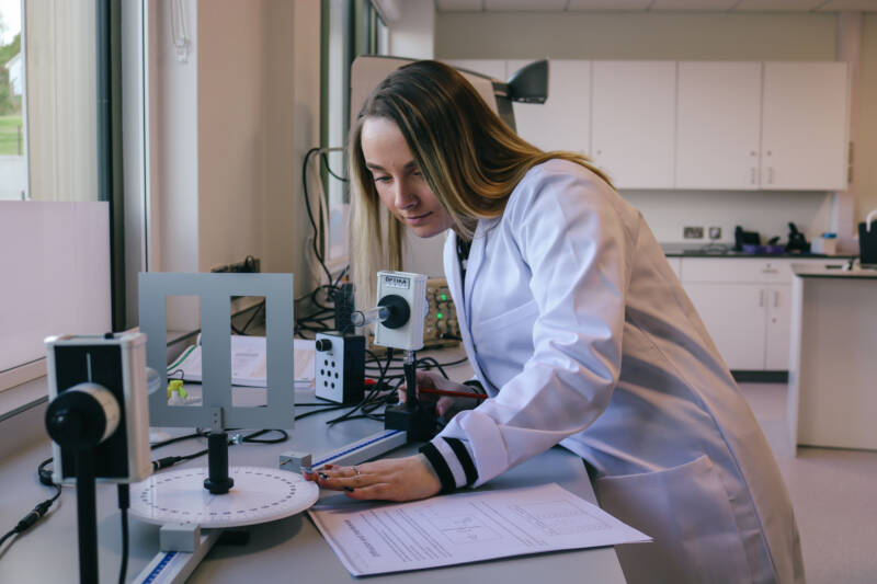 Science student working in SRC lab